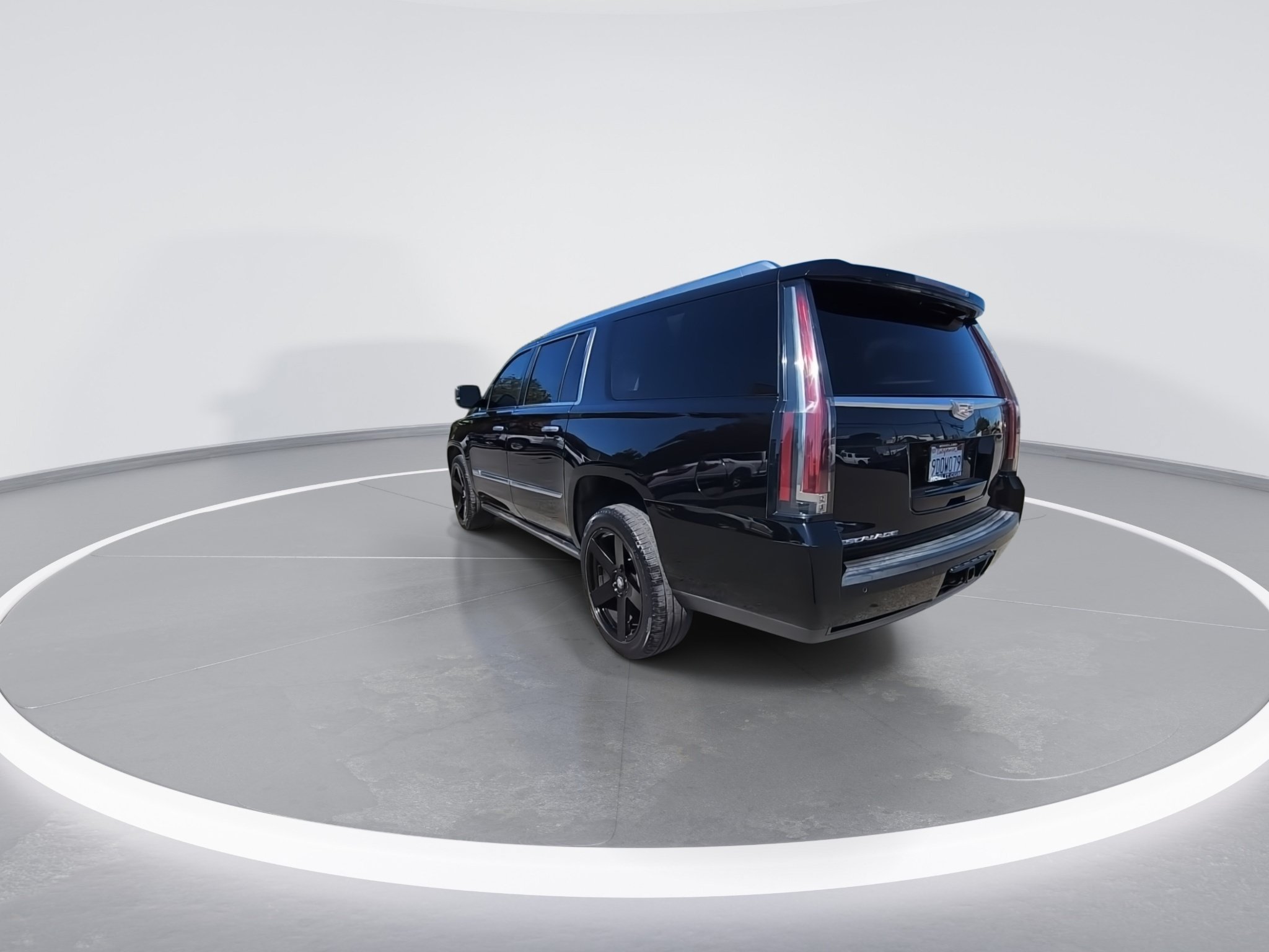 Used 2016 Cadillac Escalade ESV Premium AWD/4WD image 3