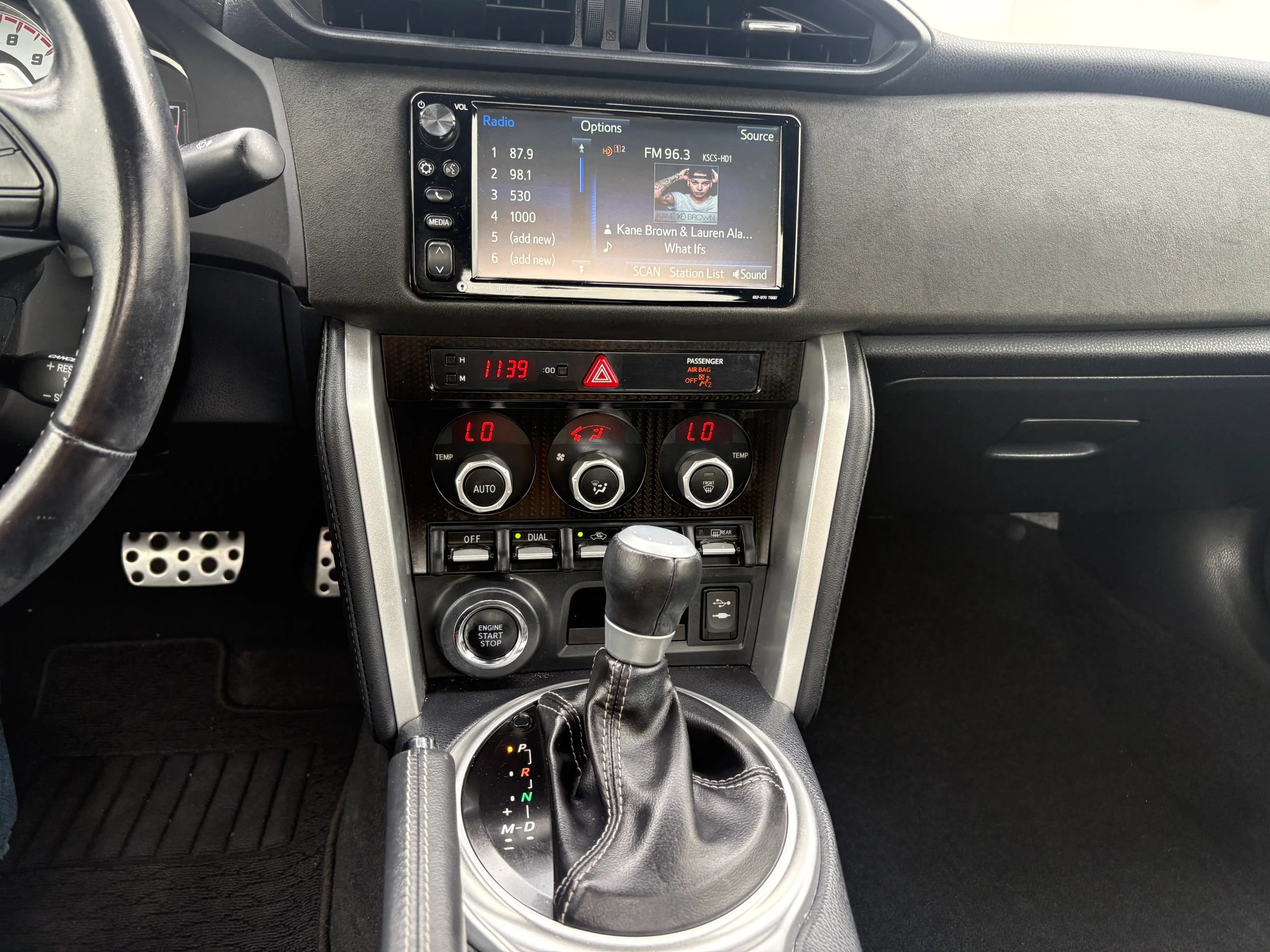 Used 2018 Toyota 86 RWD image 11