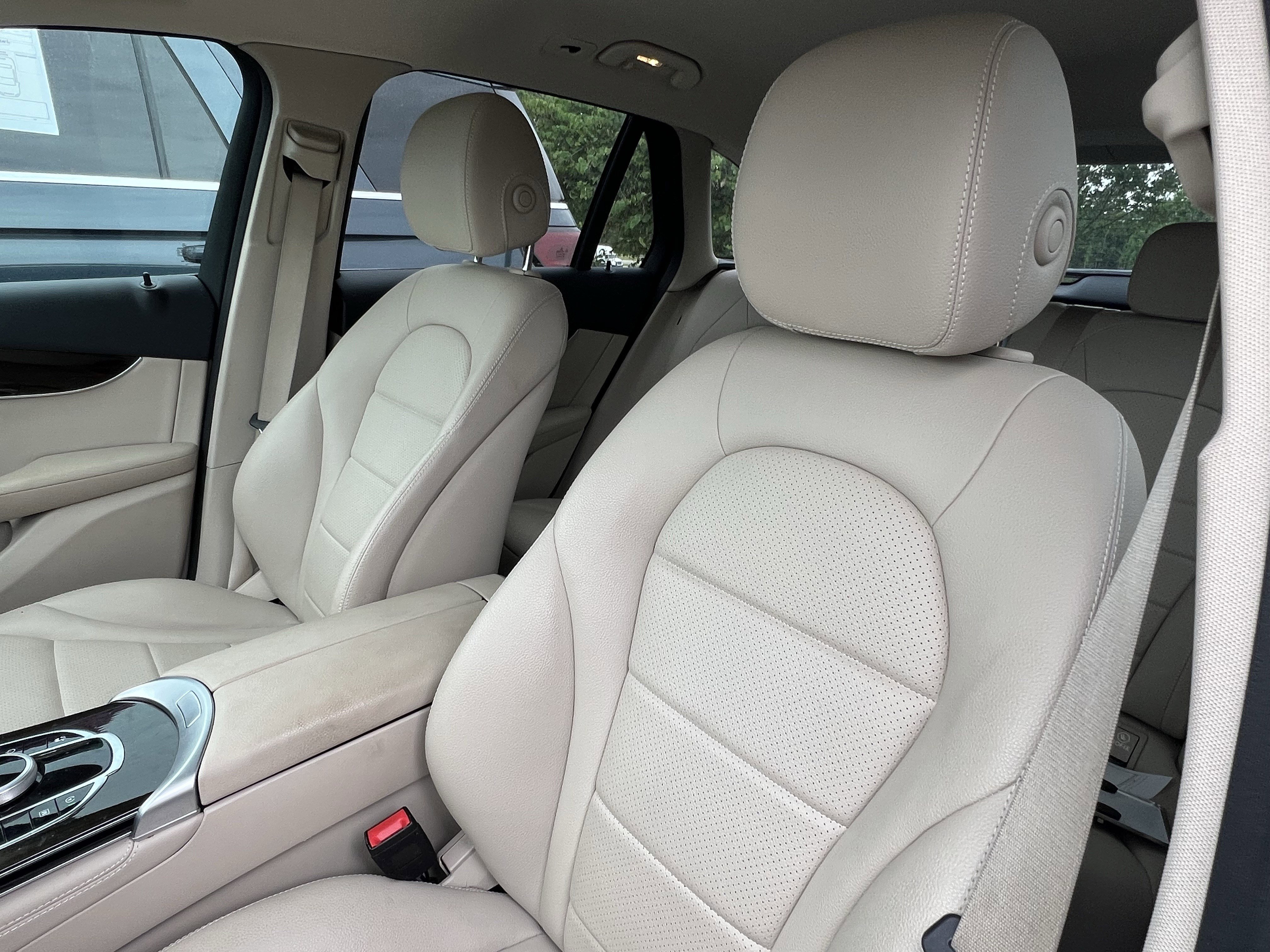 Used 2019 Mercedes-Benz GLC 300 image 16