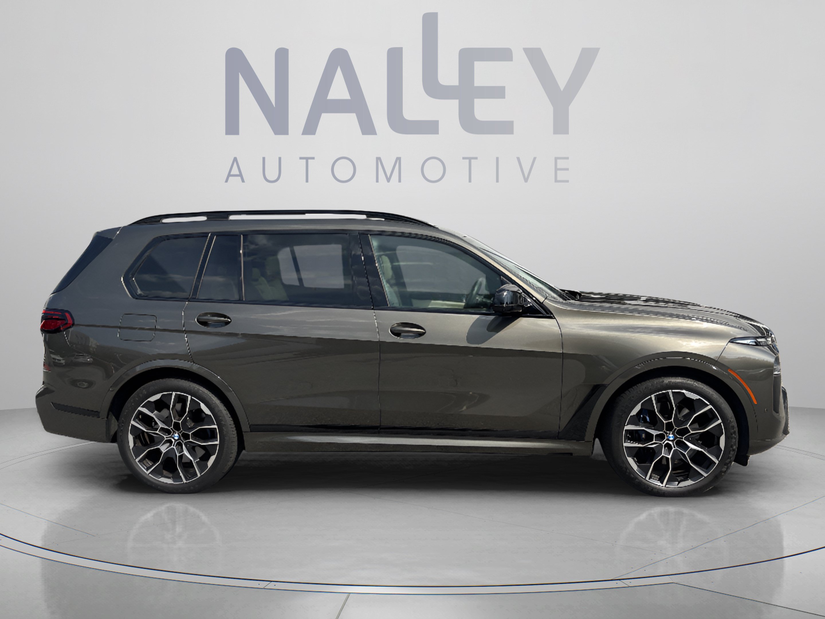 Certified 2026 BMW X7 M60i AWD/4WD image 4