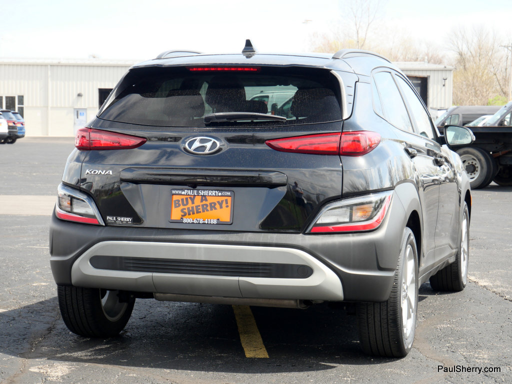Used 2023 Hyundai Kona SEL w/ Cargo Package FWD image 10