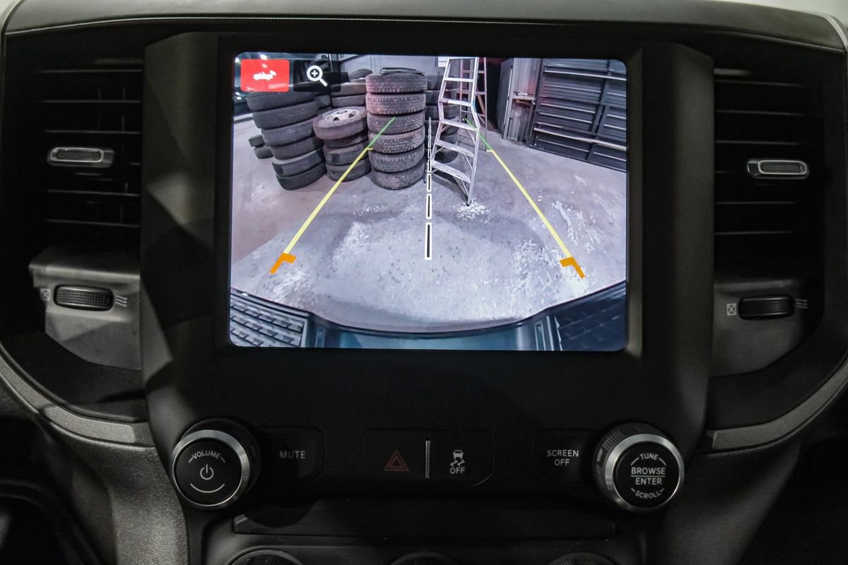 Used 2024 RAM 2500 Tradesman w/ Chrome Appearance Group image 22