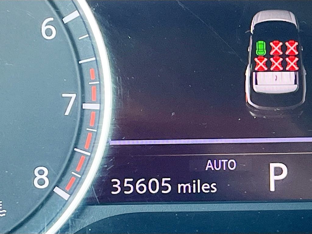 Used 2022 Nissan Pathfinder SL w/ SL Black Package image 12