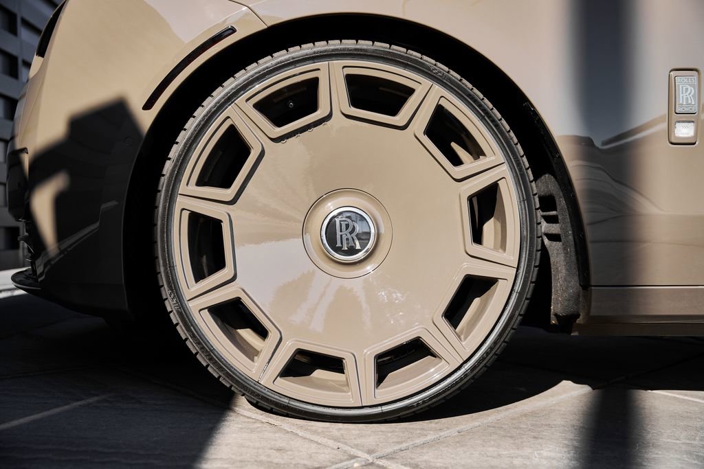 Used 2025 Rolls-Royce Ghost AWD/4WD image 3