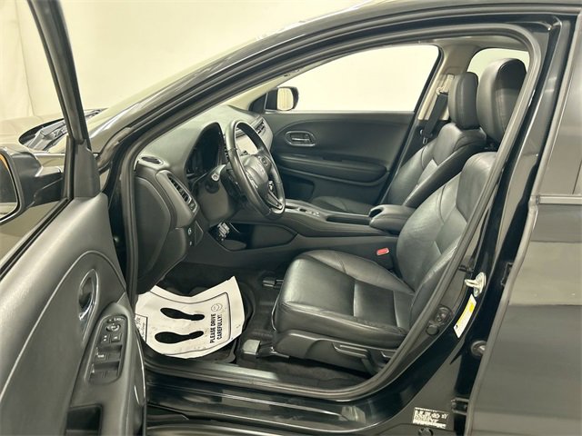 Used 2017 Honda HR-V EX-L image 9