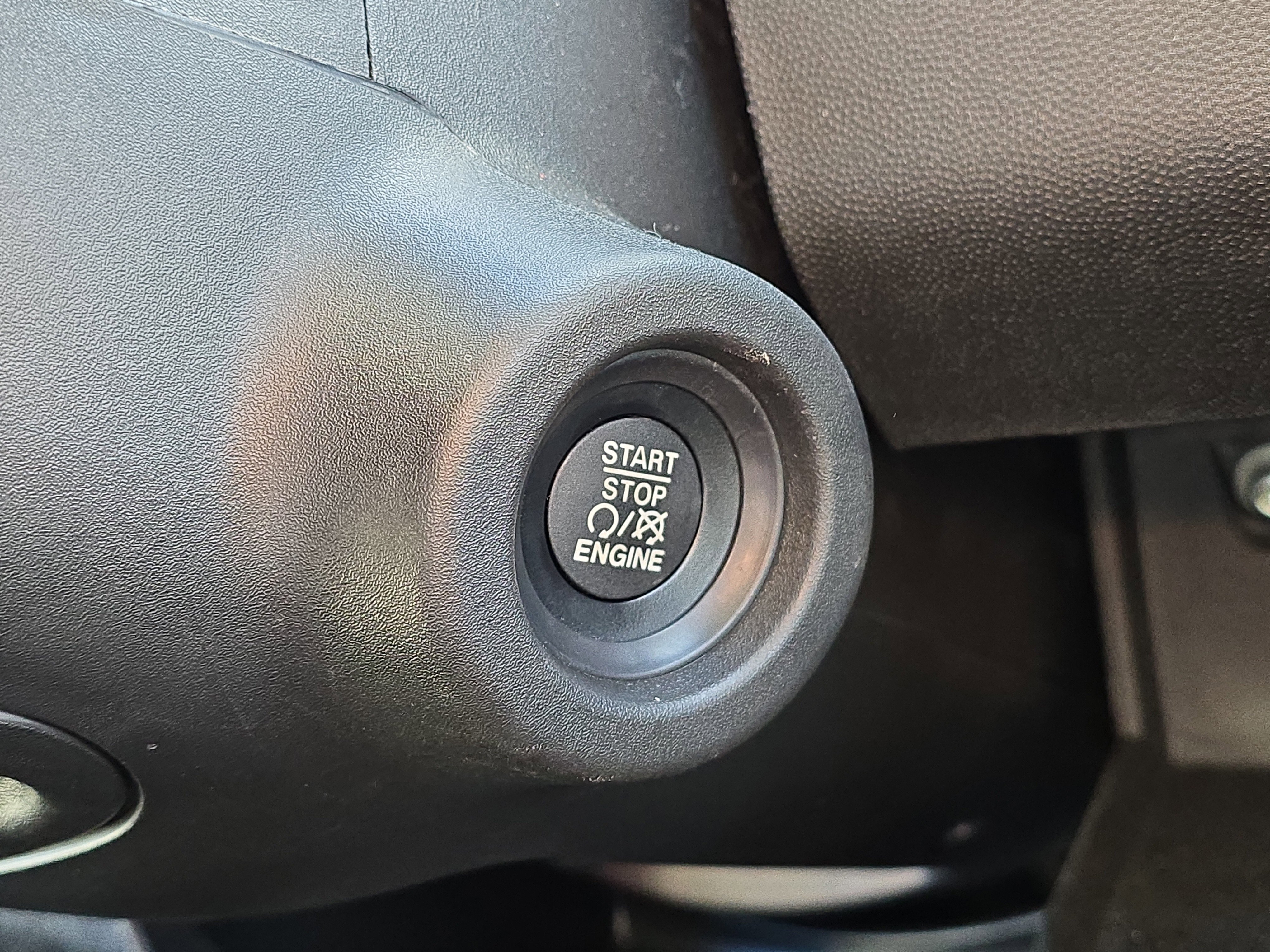 Used 2025 RAM ProMaster 2500 w/ Premium Convenience Group FWD image 17