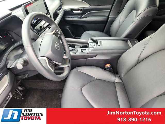 Used 2026 Toyota Grand Highlander FWD image 13