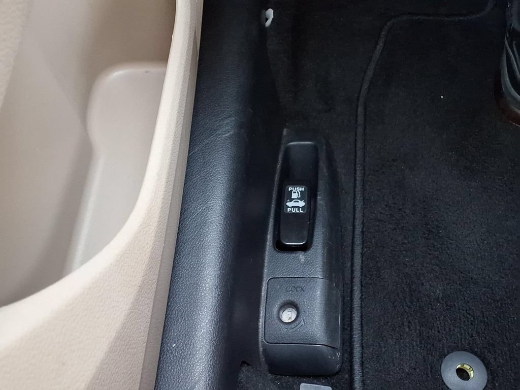 Used 2013 Honda Accord LX image 23