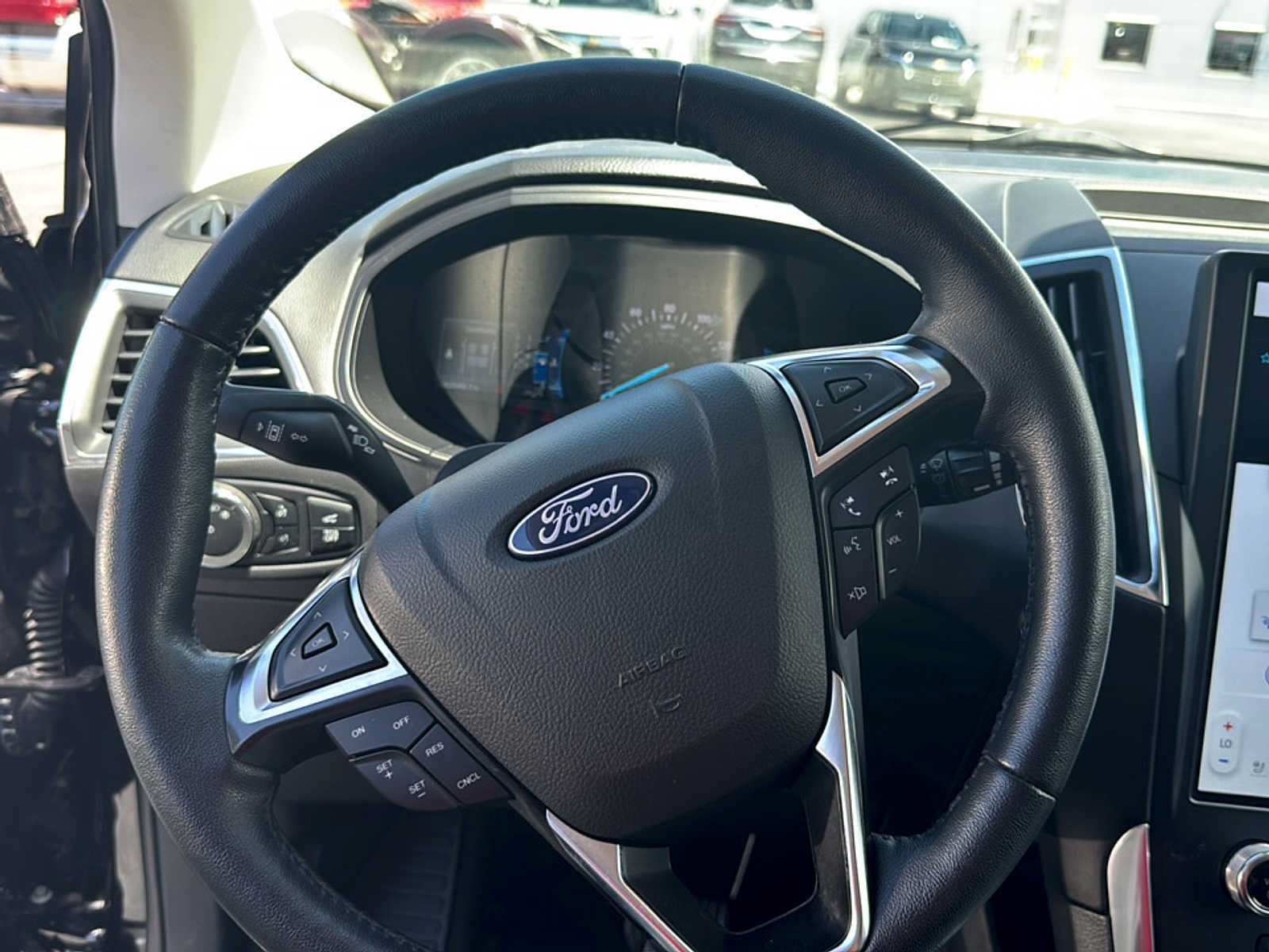 Used 2024 Ford Edge Titanium AWD/4WD image 16