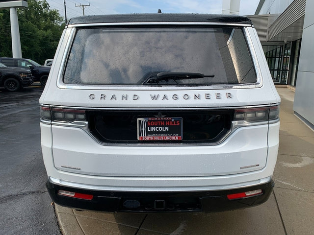 Used 2023 Jeep Grand Wagoneer Series III AWD/4WD image 4