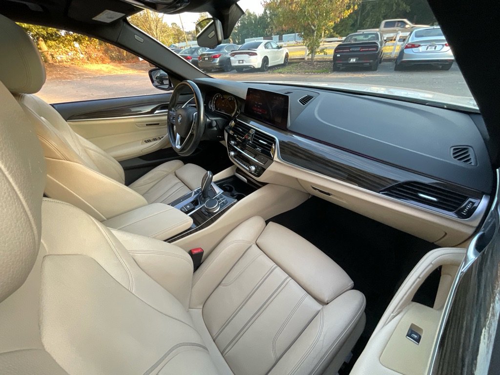 Used 2019 BMW 530i w/ Convenience Package image 17