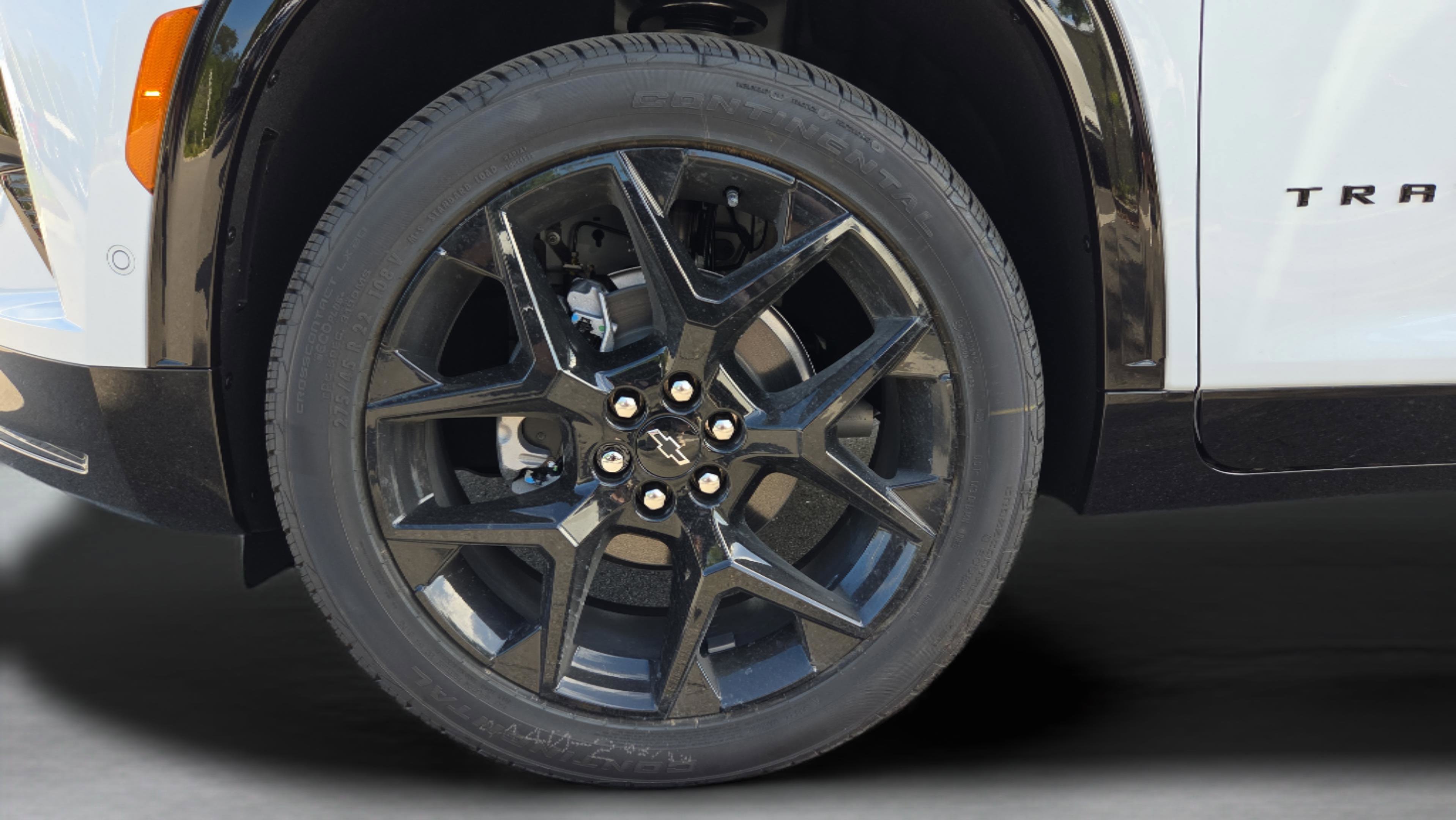 New 2026 Chevrolet Traverse RS w/ LPO, Floor Liner Package FWD image 32