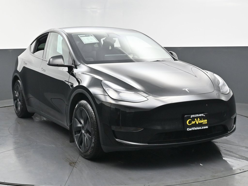 Used 2025 Tesla Model Y Long Range image 2