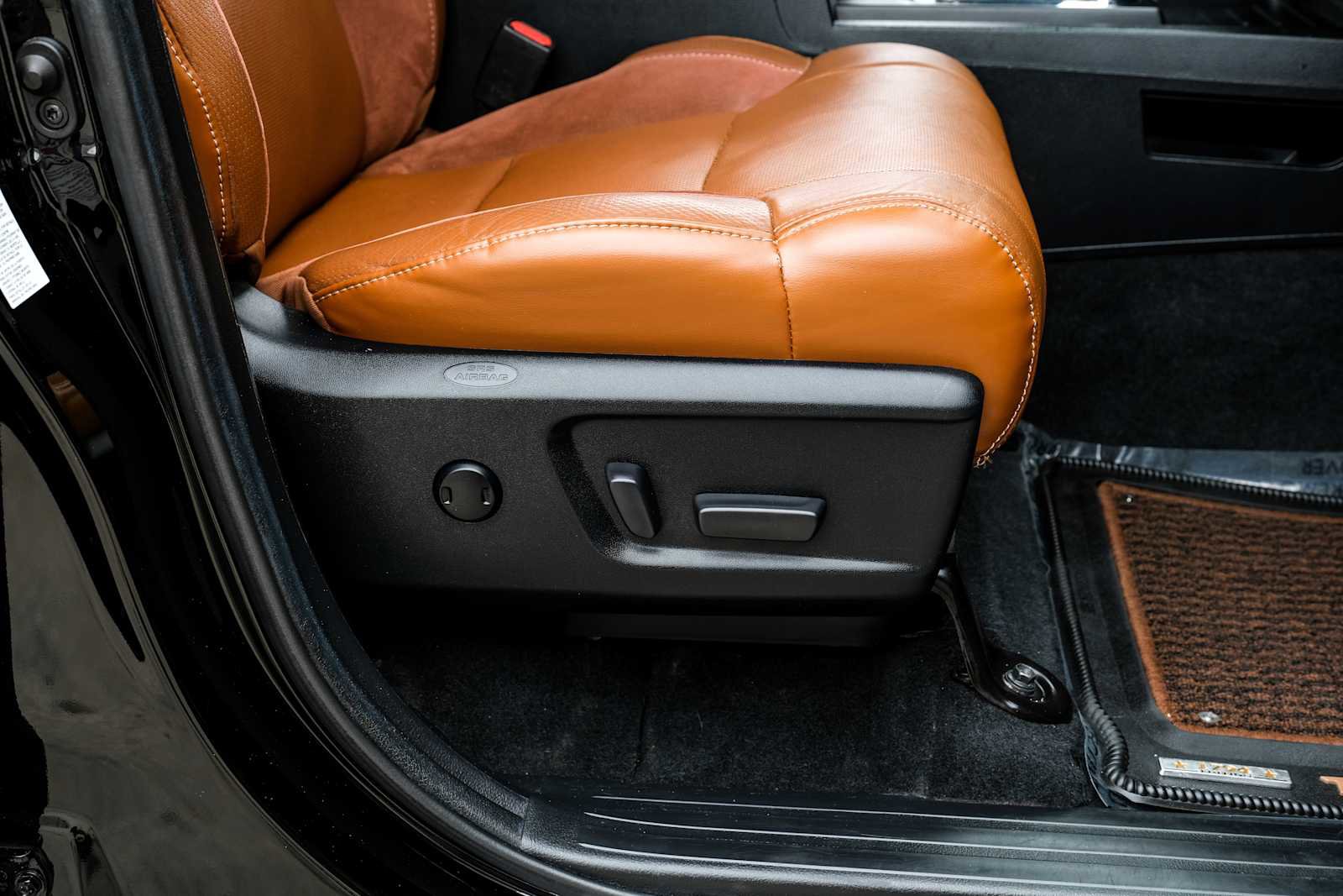 Used 2019 Toyota Tundra 1794 Edition AWD/4WD image 40