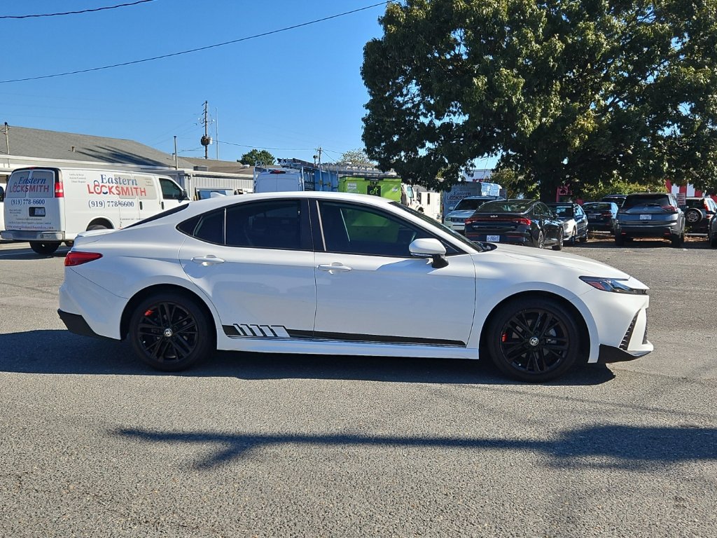 Used 2025 Toyota Camry LE FWD image 8