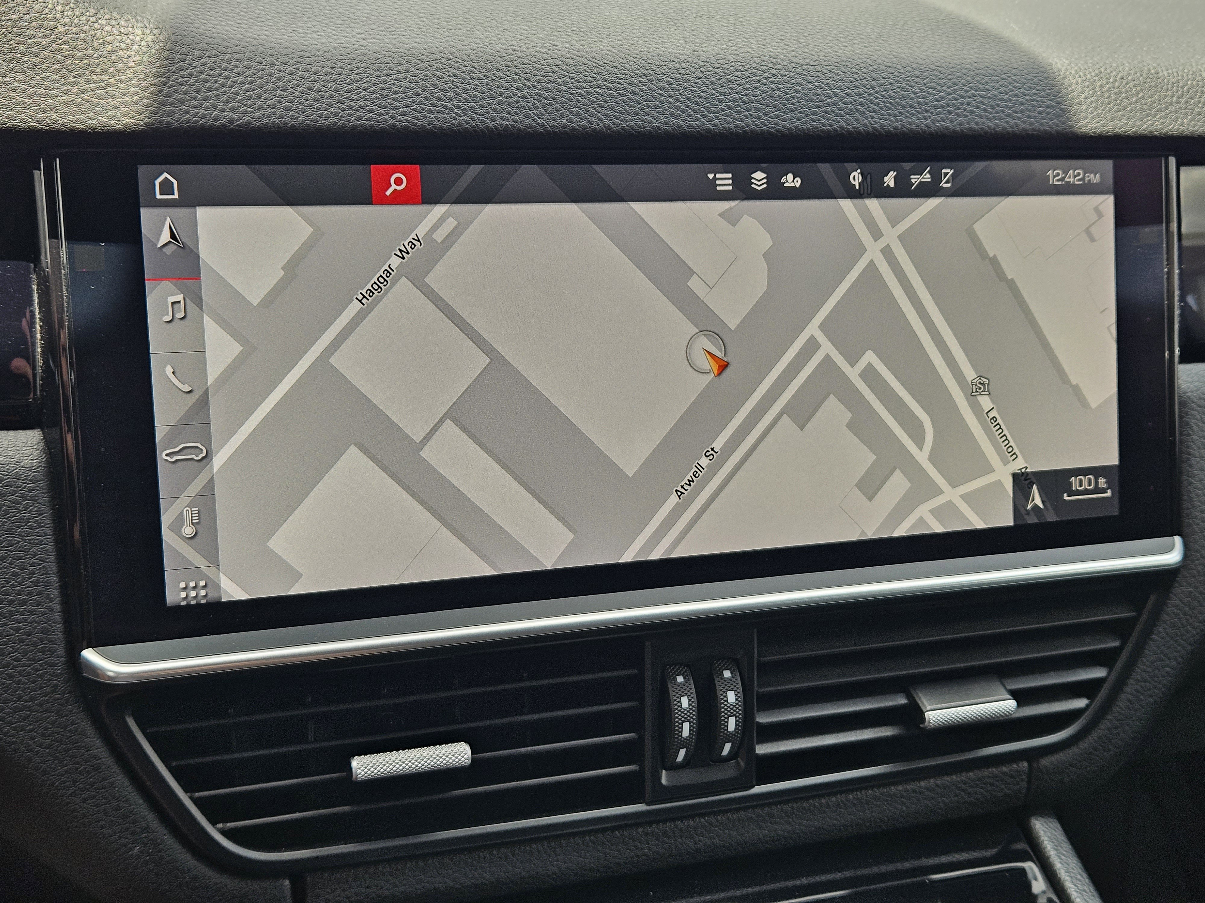 Certified 2020 Porsche Cayenne AWD/4WD image 17