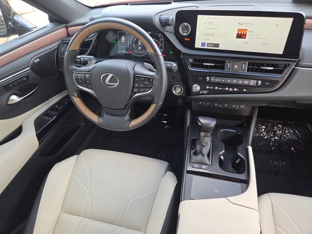 Used 2025 Lexus ES 300h Ultra Luxury w/ Accessory Package (Z2) FWD image 34