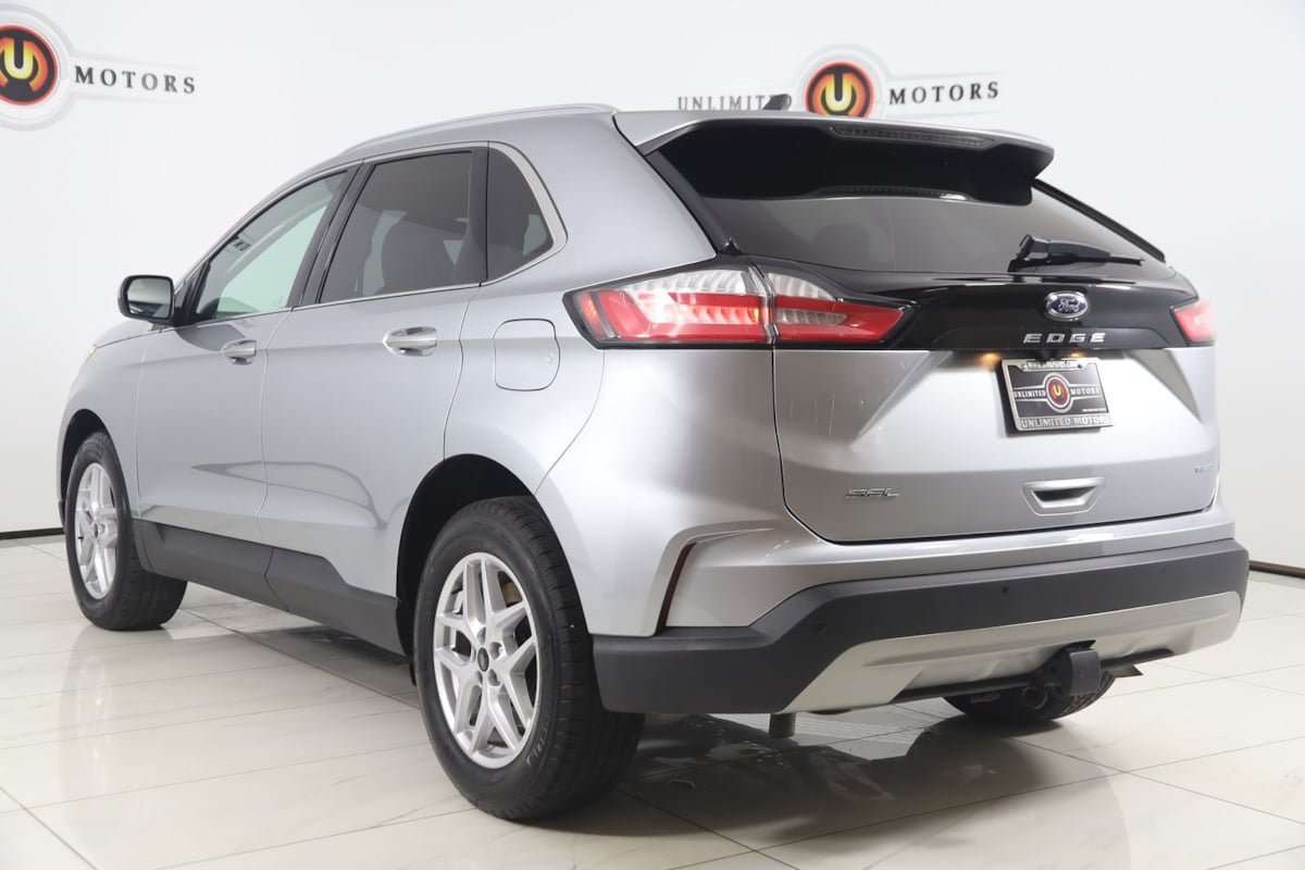 Used 2024 Ford Edge SEL w/ Convenience Package AWD/4WD image 4