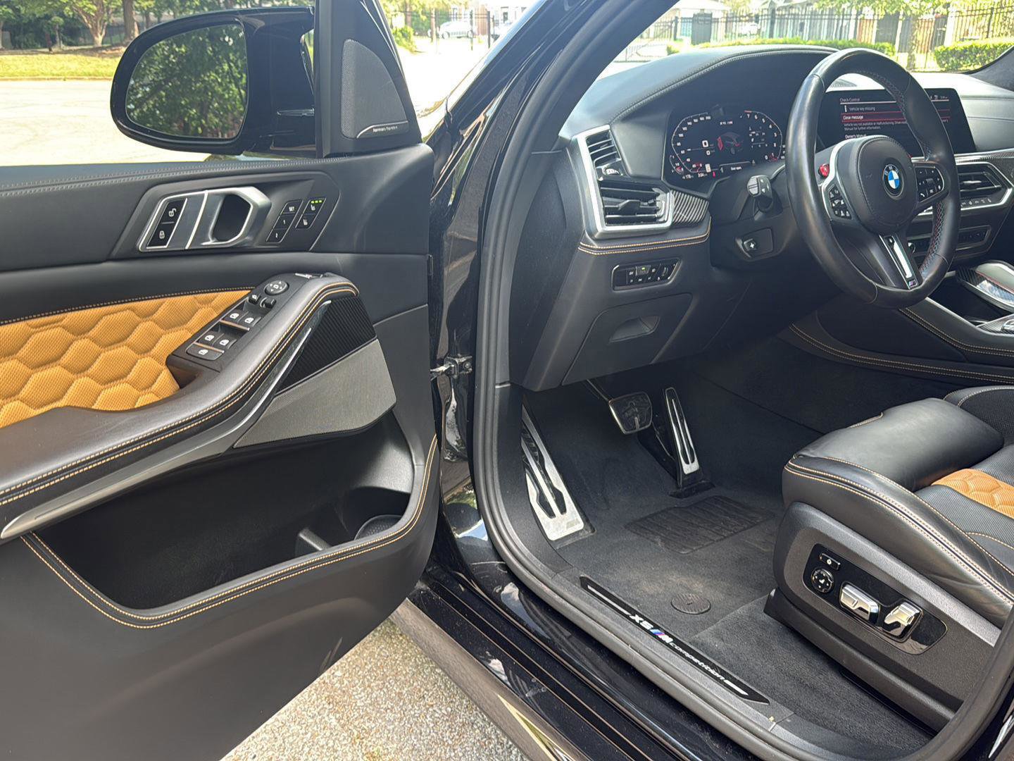 Used 2020 BMW X5 M Competition AWD/4WD image 10