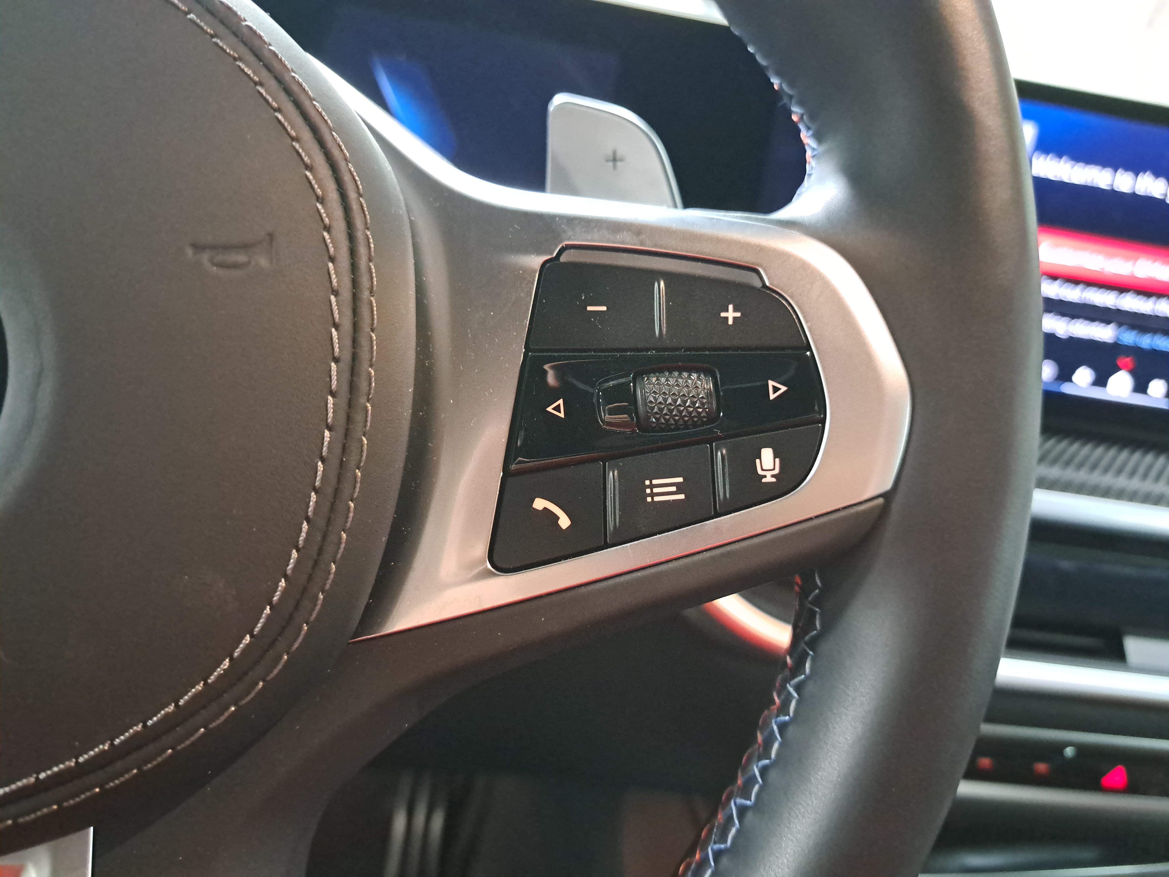 Certified 2026 BMW X6 M60i AWD/4WD image 19