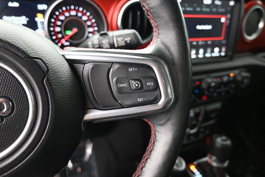Used 2018 Jeep Wrangler Unlimited Rubicon w/ Dual Top Group AWD/4WD image 29