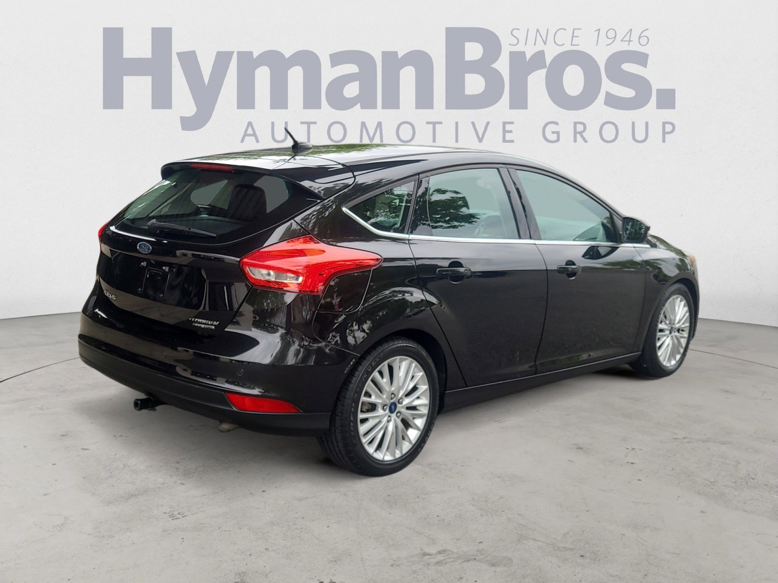Used 2015 Ford Focus Titanium FWD image 3