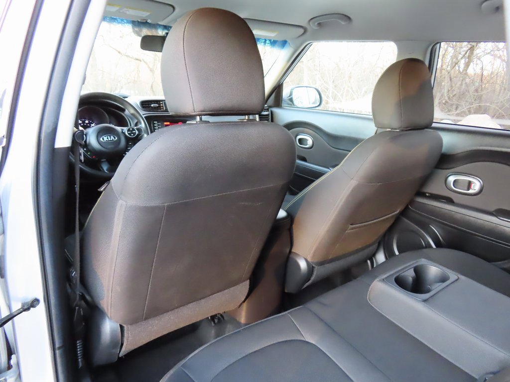 Used 2015 Kia Soul + image 28