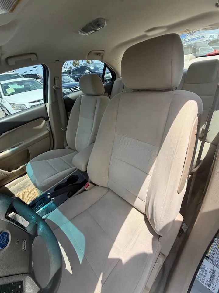 Used 2008 Ford Fusion SE FWD image 6