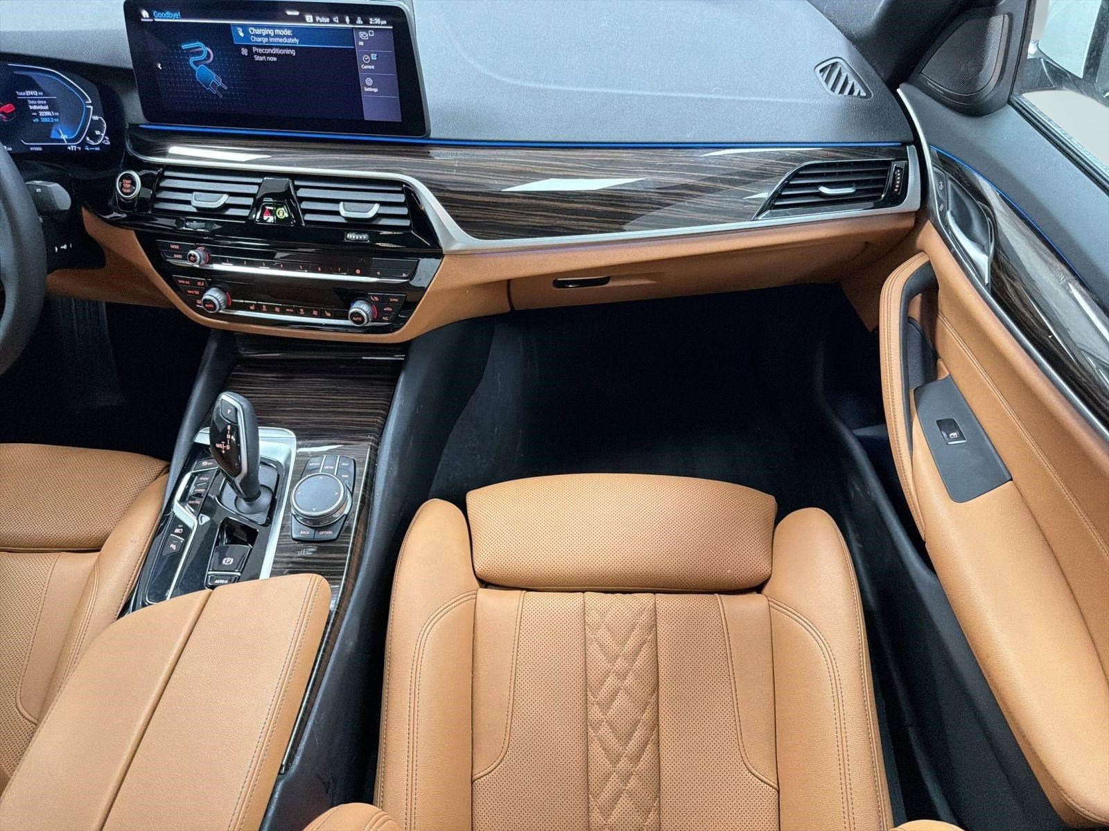 Used 2023 BMW 530e xDrive w/ Premium Package image 29