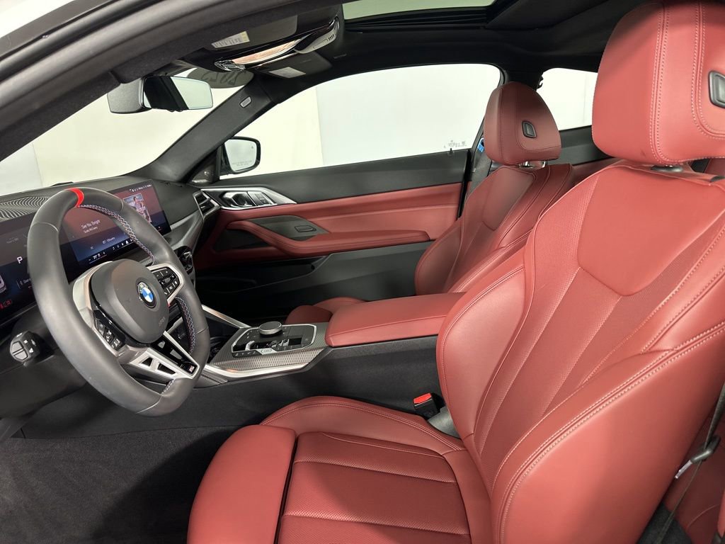 Used 2025 BMW 440i xDrive Coupe w/ Premium Package image 6