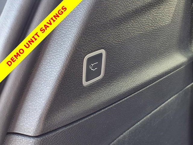 New 2026 Chrysler Pacifica Select image 27