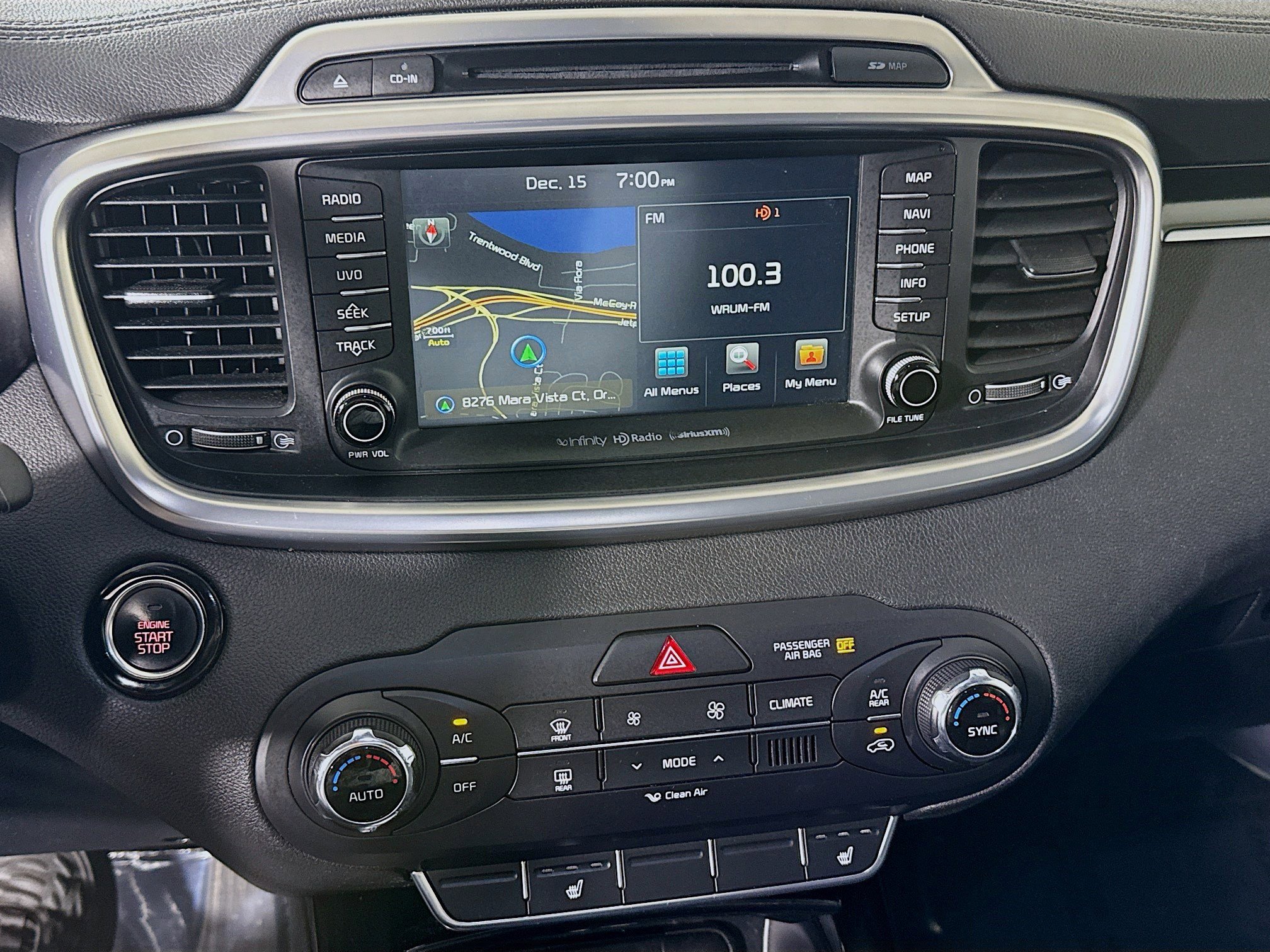 Used 2016 Kia Sorento SX image 18