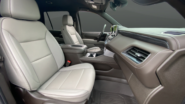 Used 2023 GMC Yukon SLT w/ SLT Luxury Package AWD/4WD image 23