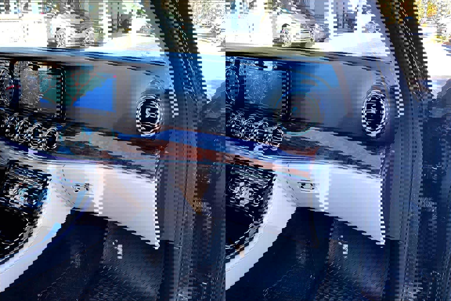 Used 2018 Mercedes-Benz E 300 image 18