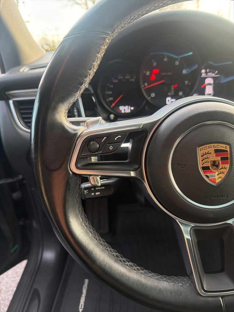 Used 2018 Porsche Macan image 33