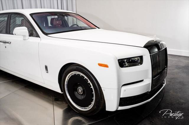 Used 2024 Rolls-Royce Phantom Sedan RWD image 3
