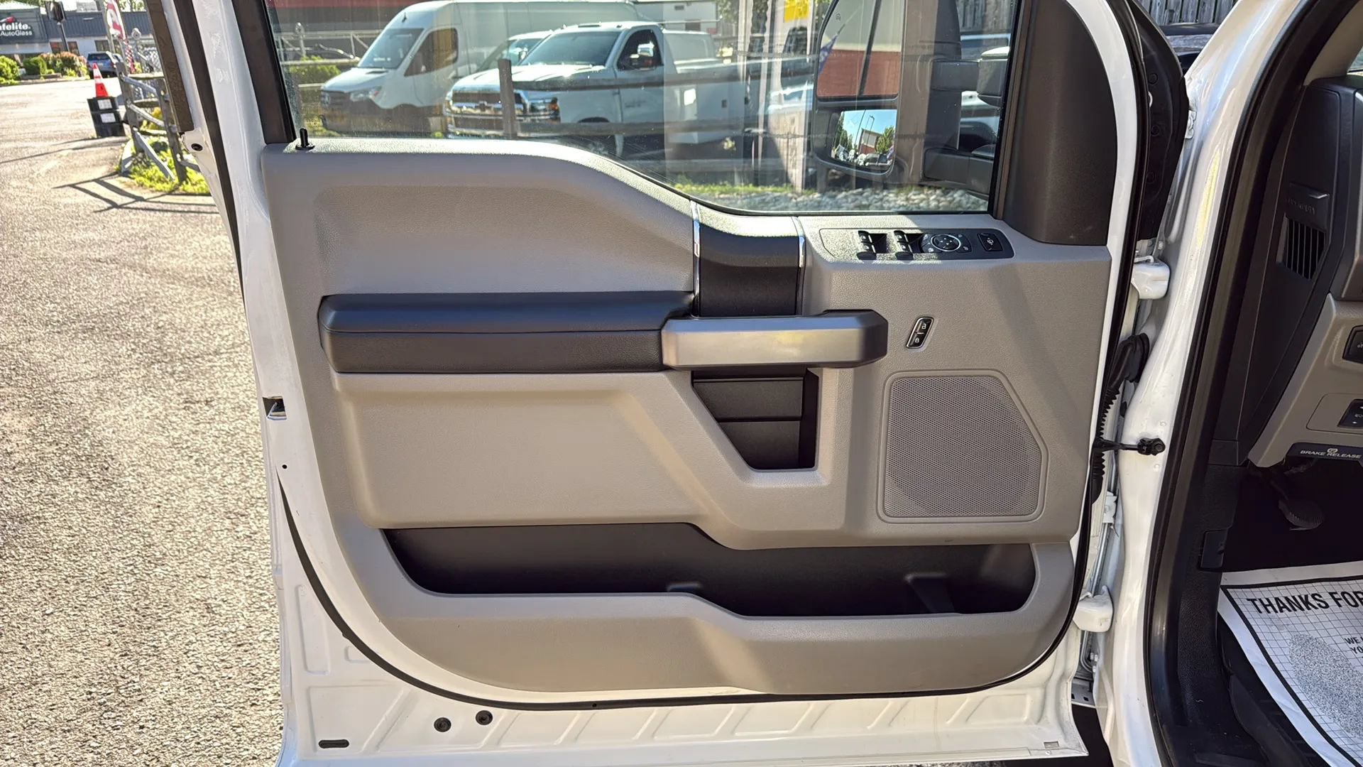 Used 2019 Ford F550 4x4 Crew Cab Super Duty w/ XLT Value Package image 13