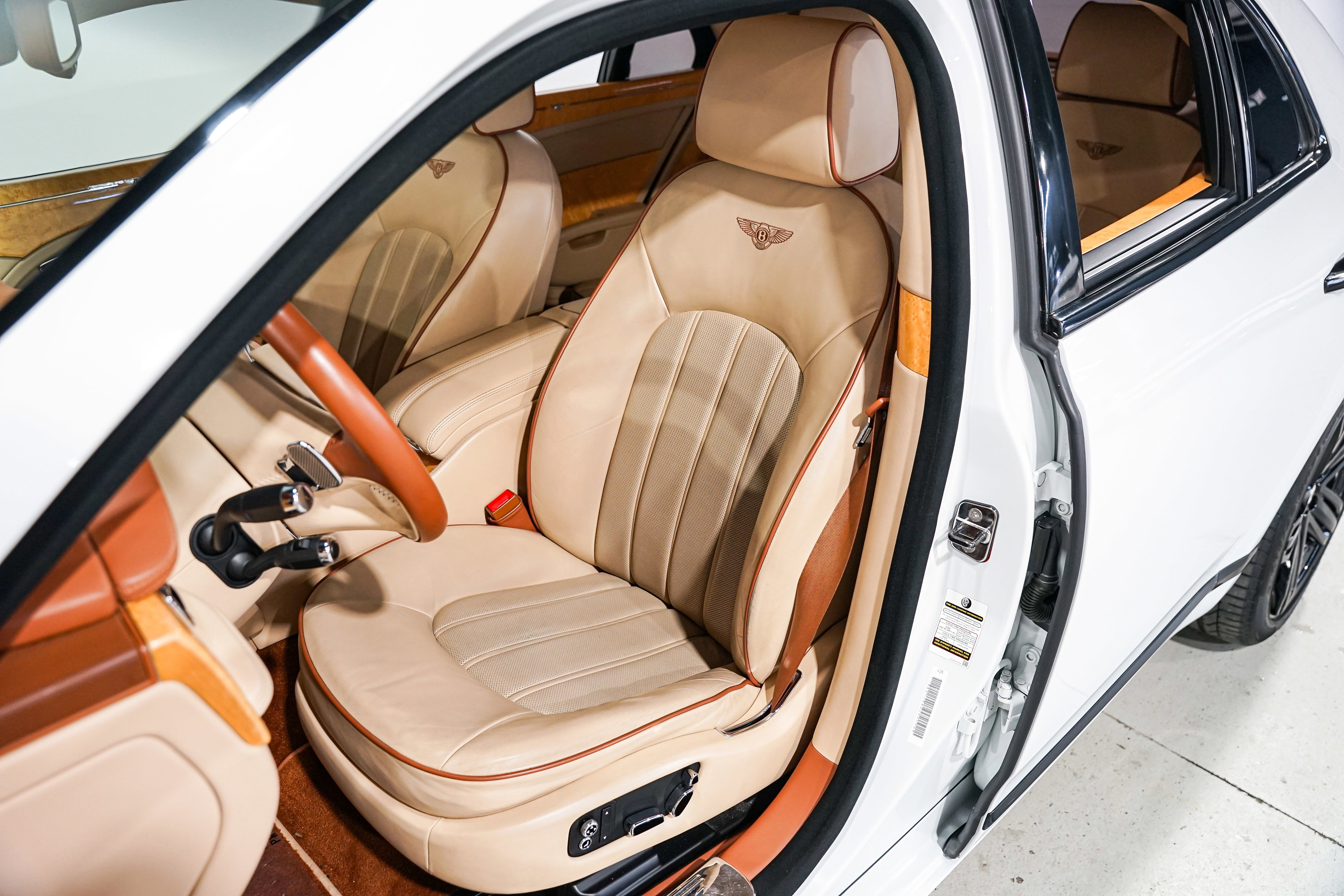 Used 2012 Bentley Mulsanne image 22