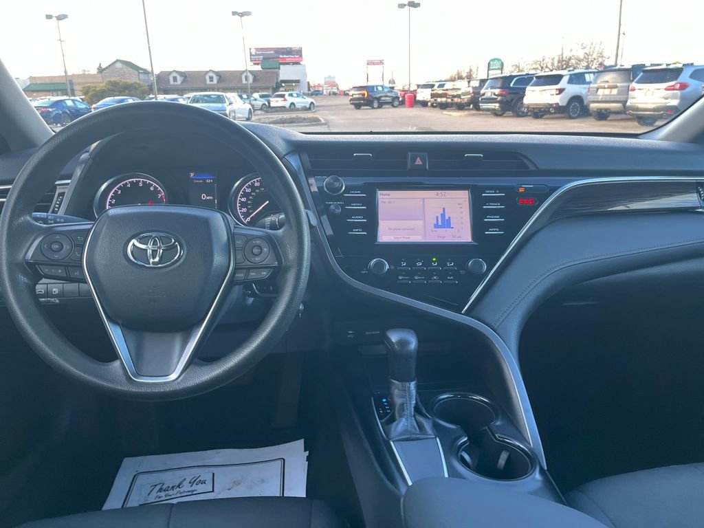 Used 2018 Toyota Camry LE image 13