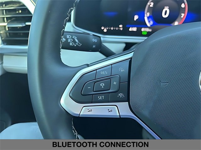 Used 2025 Volkswagen Taos SE image 21