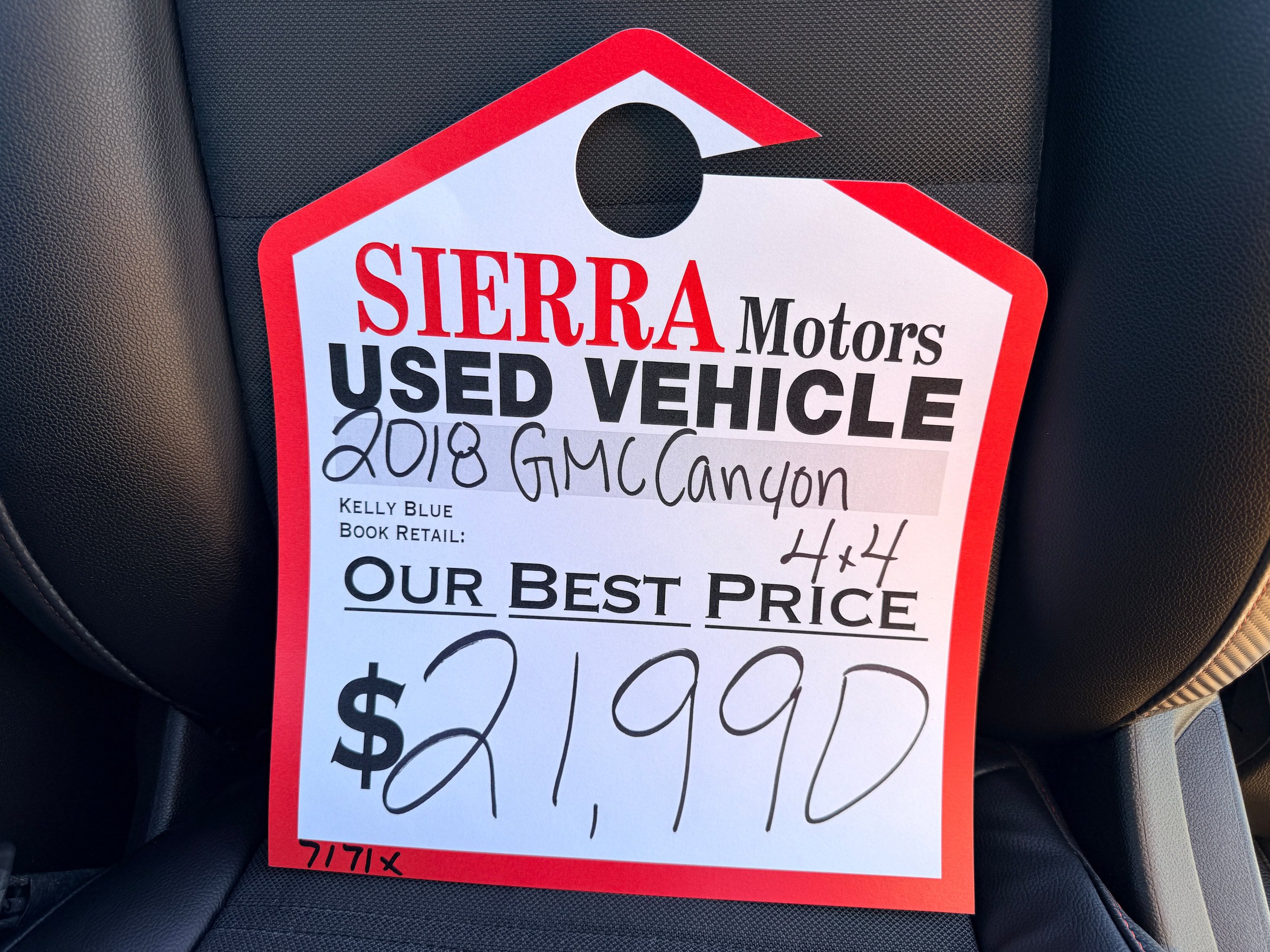 Used 2018 GMC Canyon All Terrain w/ All Terrain X Package AWD/4WD image 9
