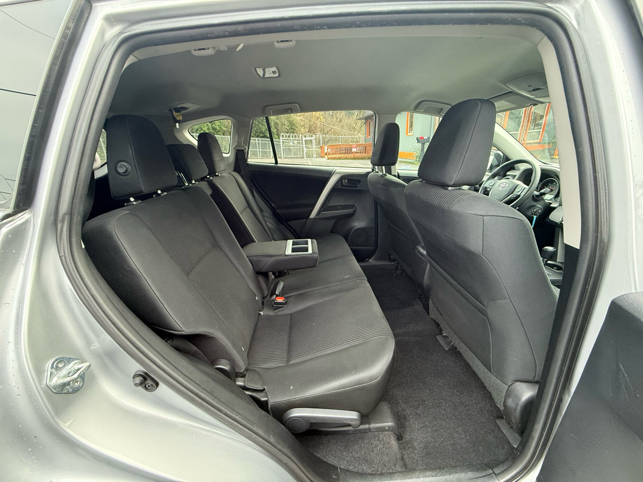 Used 2016 Toyota RAV4 LE image 15