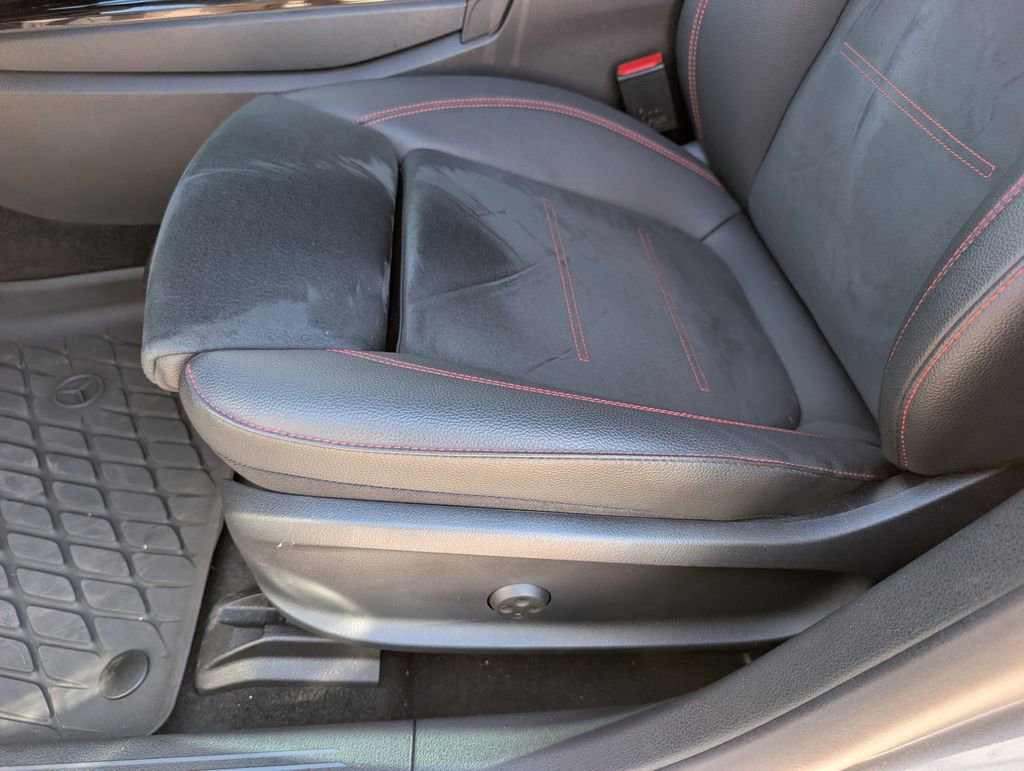 Used 2024 Mercedes-Benz CLA 250 4MATIC image 19