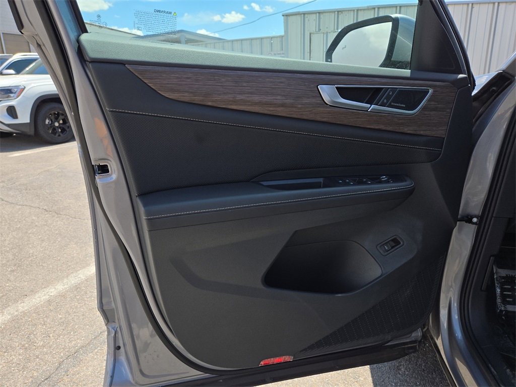 New 2025 Volkswagen Atlas SEL Premium R-Line image 17