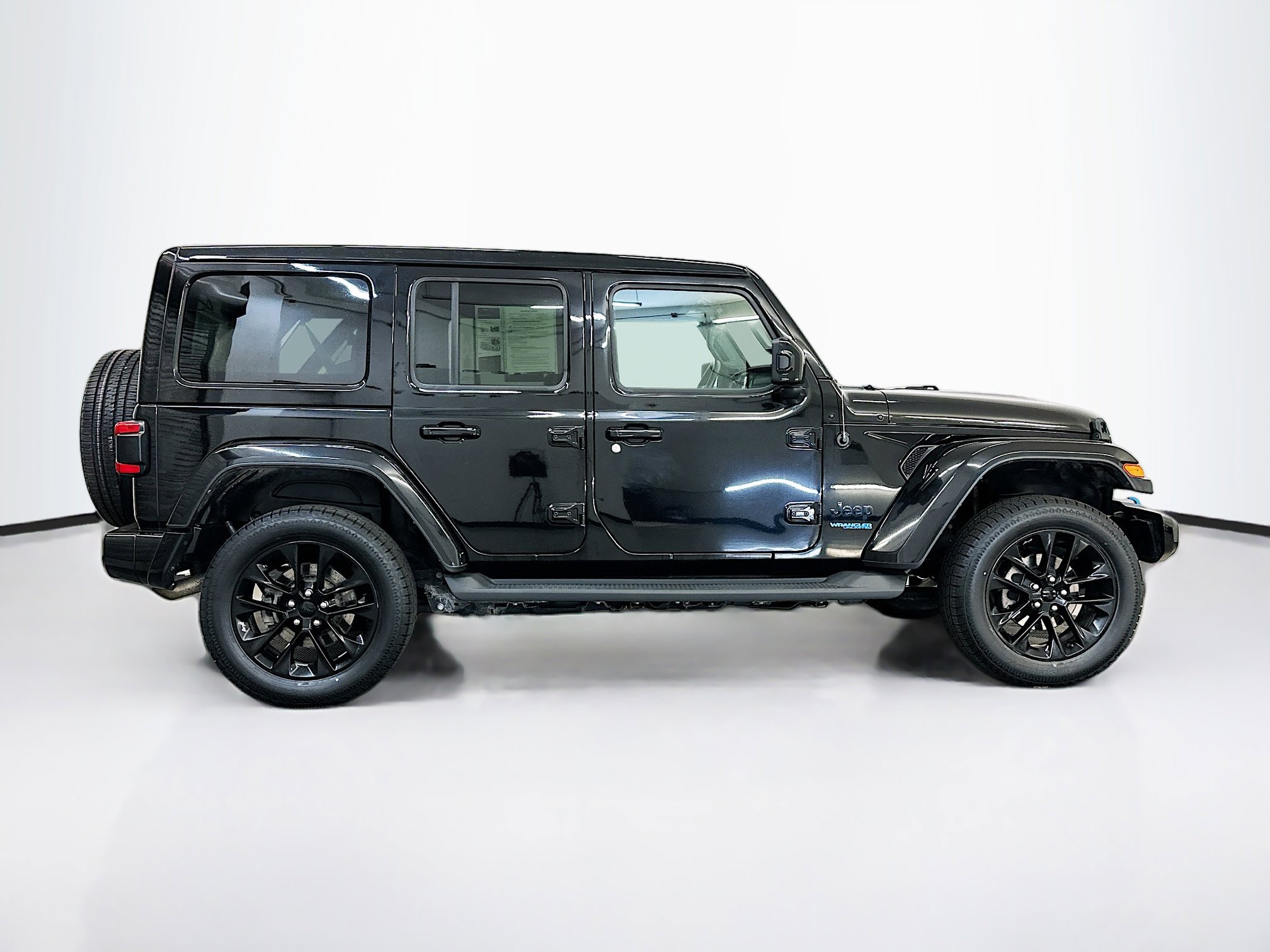 Used 2021 Jeep Wrangler Unlimited Sahara AWD/4WD image 10