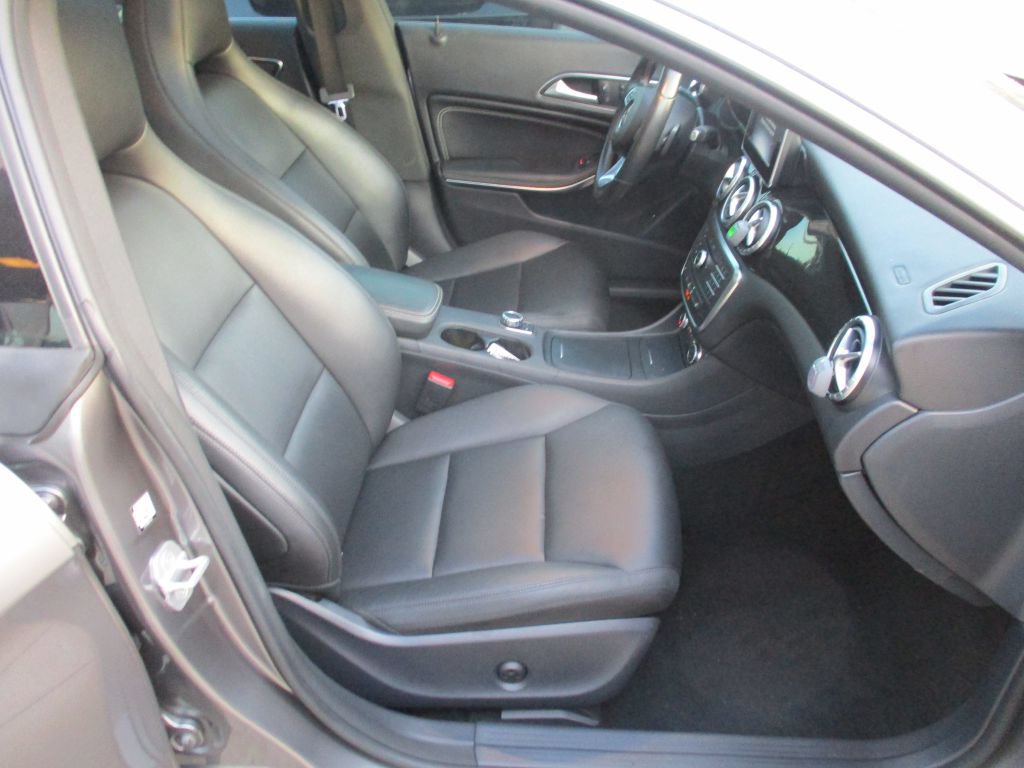 Used 2015 Mercedes-Benz CLA 250 image 11