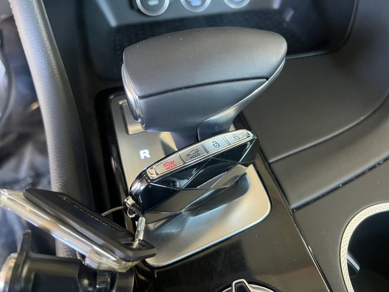 Used 2025 Genesis G70 2.5T image 22