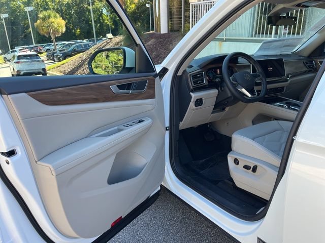 New 2026 Volkswagen Atlas SE FWD image 4