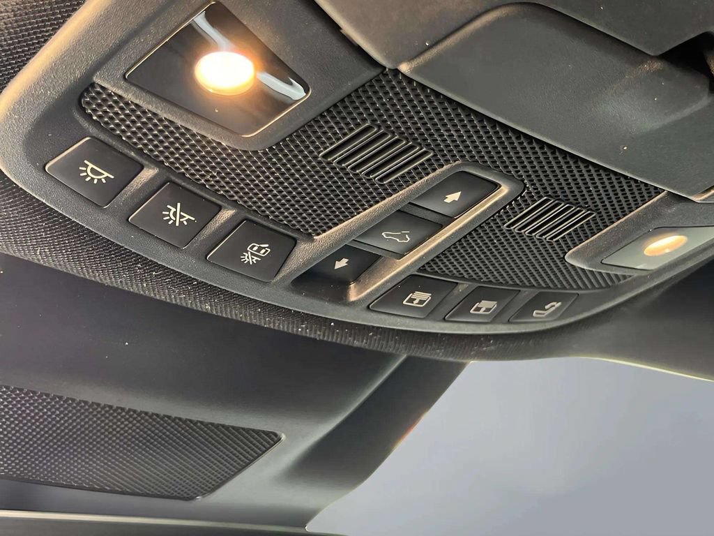 Used 2021 Lincoln Navigator L Reserve AWD/4WD image 30