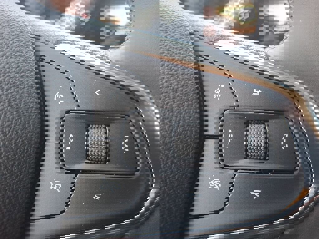 New 2026 Chevrolet Trax LT w/ Driver Confidence Package image 21